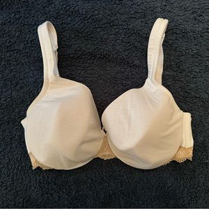 Cacique bra. Size 38DD